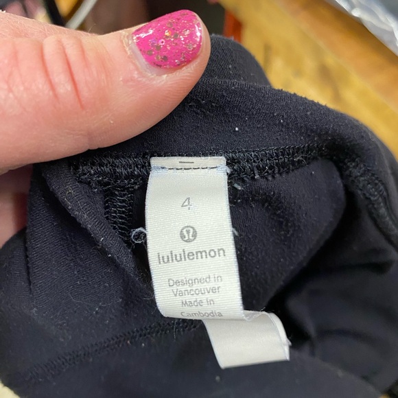 4096 -Lululemon Align Crop *21"
Black - Picture 6 of 7